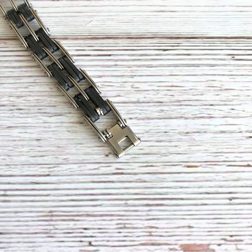 🆕Stainless Steel and Rubber Bracelet